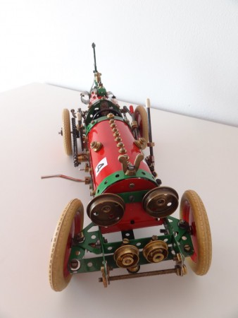 'scratsh made' d.w.z. zonder bouwtekening.